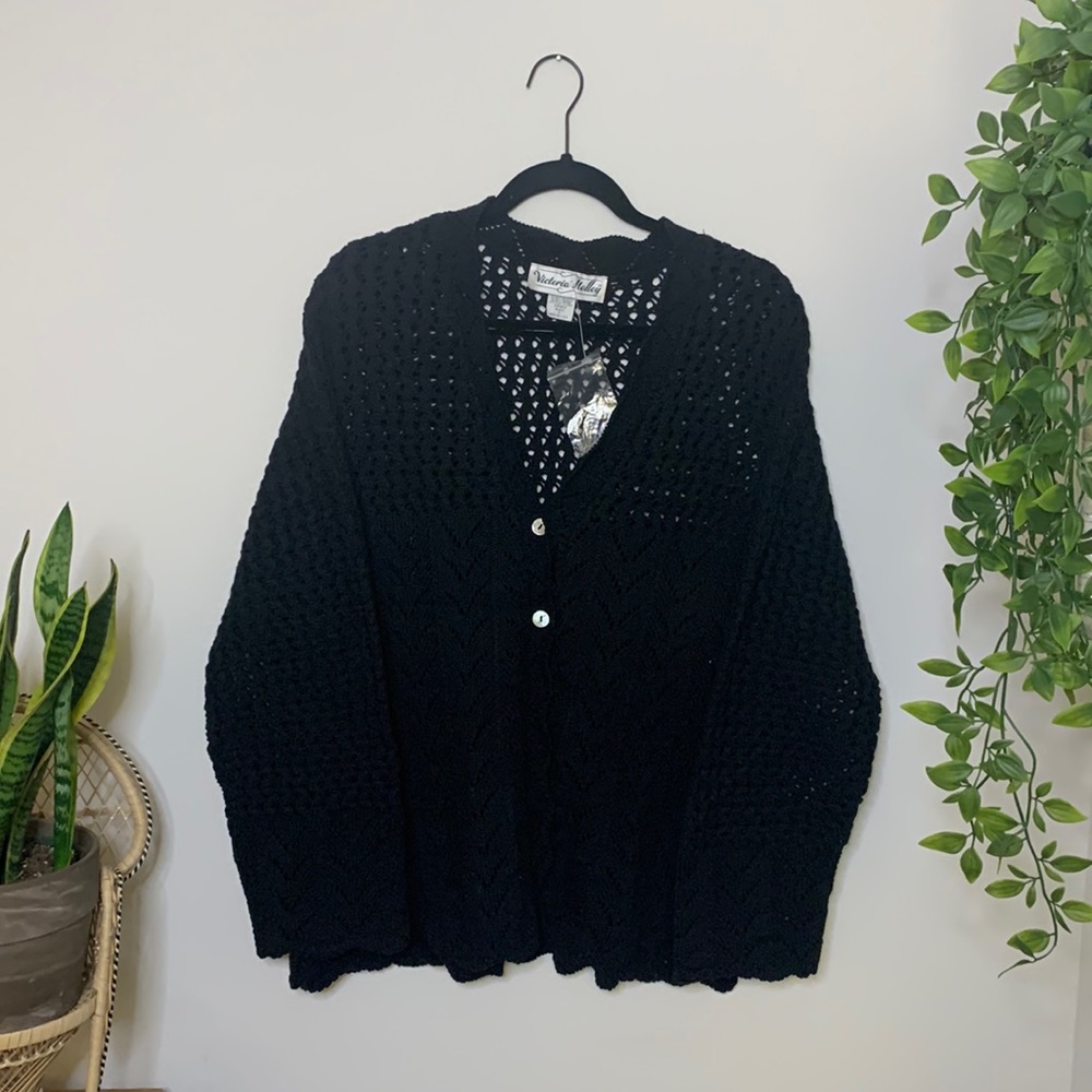 Vintage Knit Black Cardigan 🖤